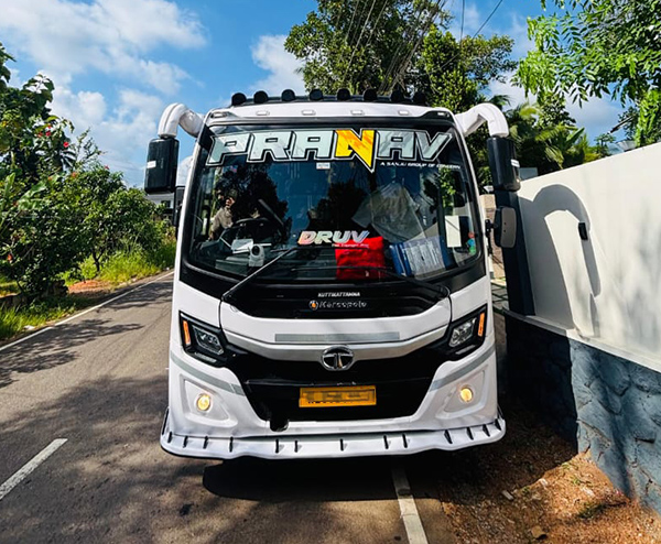 Tourist bus for rent in Kottayam